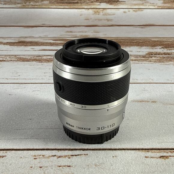 Nikon 1 Nikkor 30-110mm Lens White For Nikon 1 J1 - Picture 1 of 4